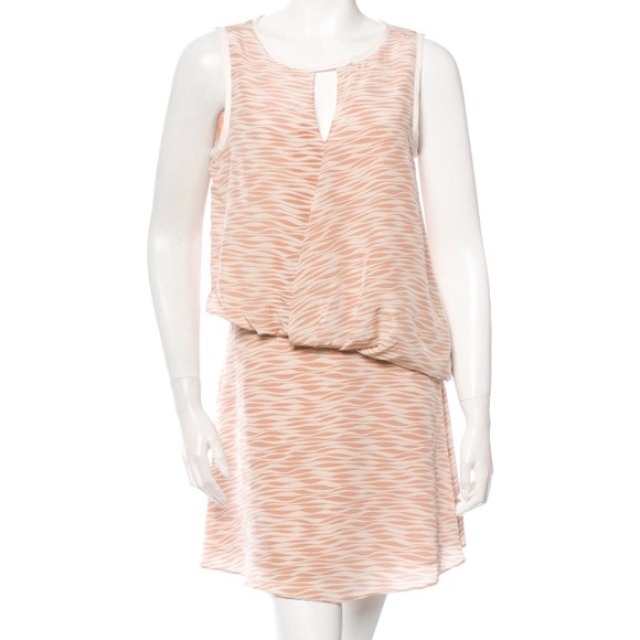 Elizabeth and James Dress - Picture 2 of 6